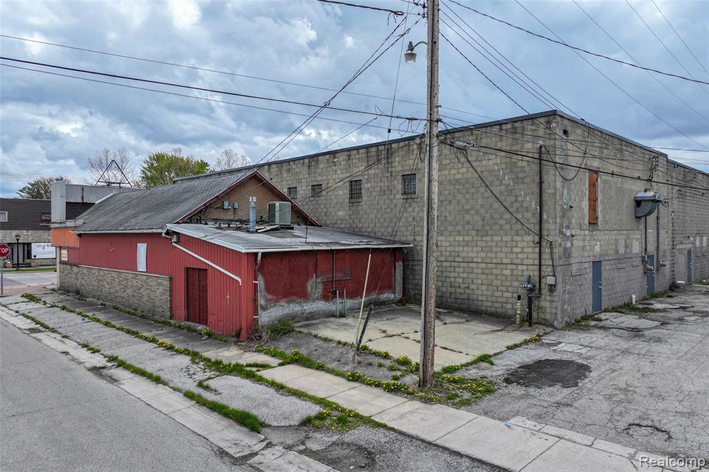 1600 Broadway Street Property Photo 3