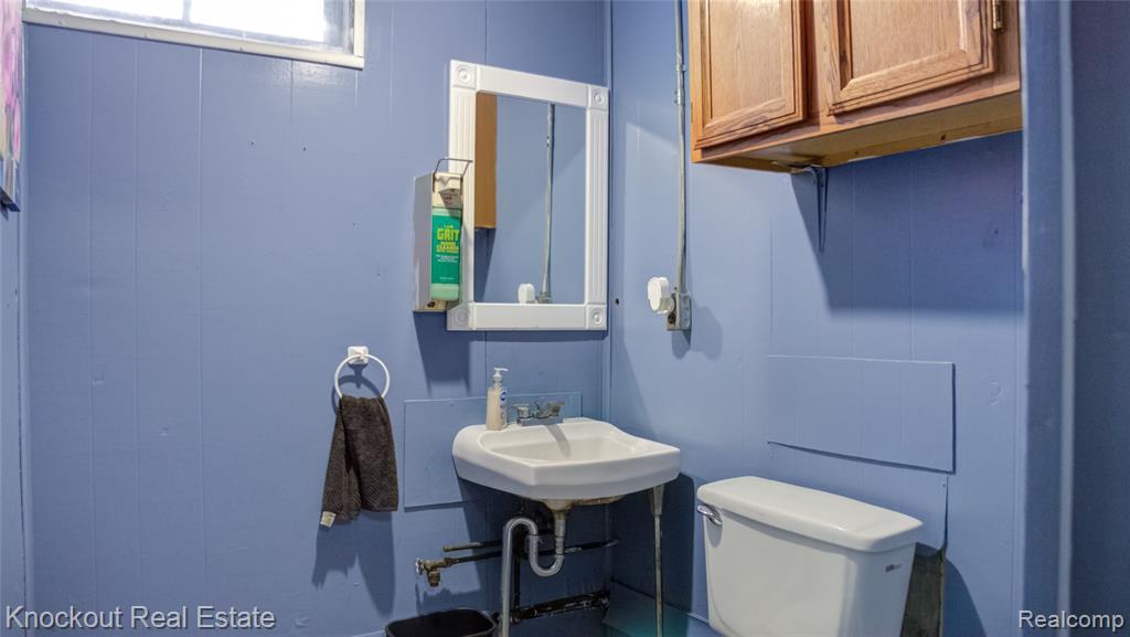 9739 Saginaw Street Property Photo 18