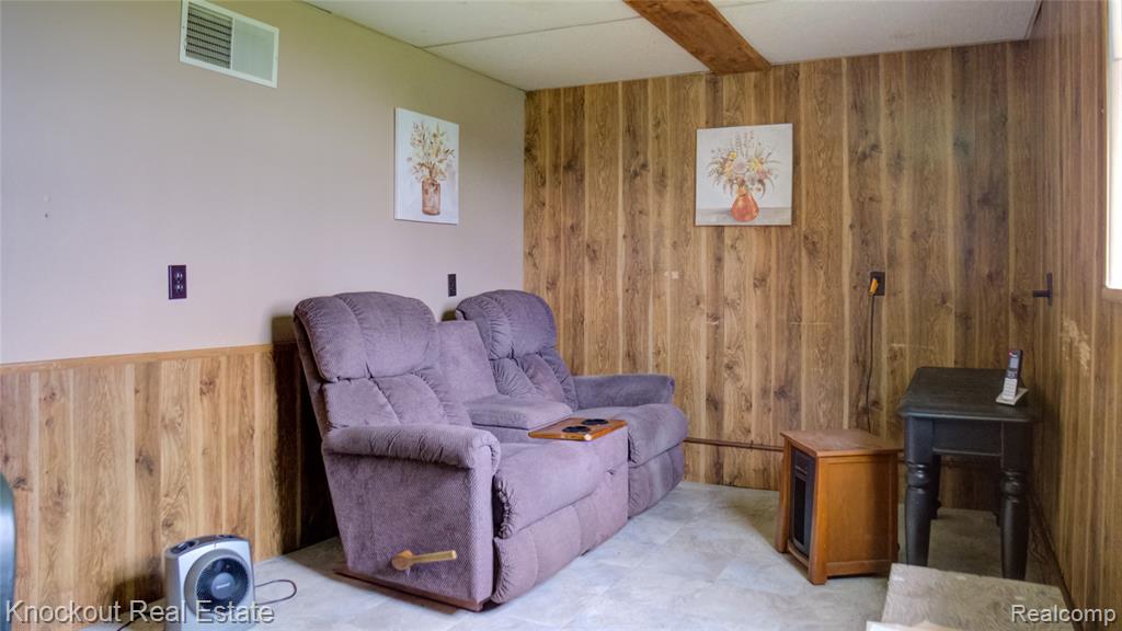 9739 Saginaw Street Property Photo 20