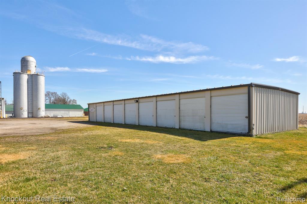 9739 Saginaw Street Property Photo 21