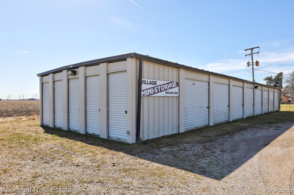 9739 Saginaw Street Property Photo 23