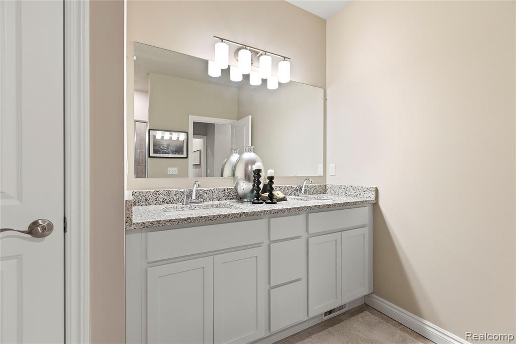 9937 Crossview Trail Property Photo 7