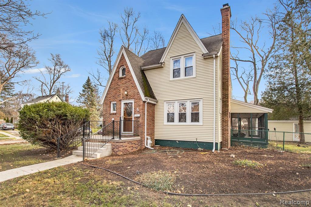 5 Wenonah Drive Property Photo 2