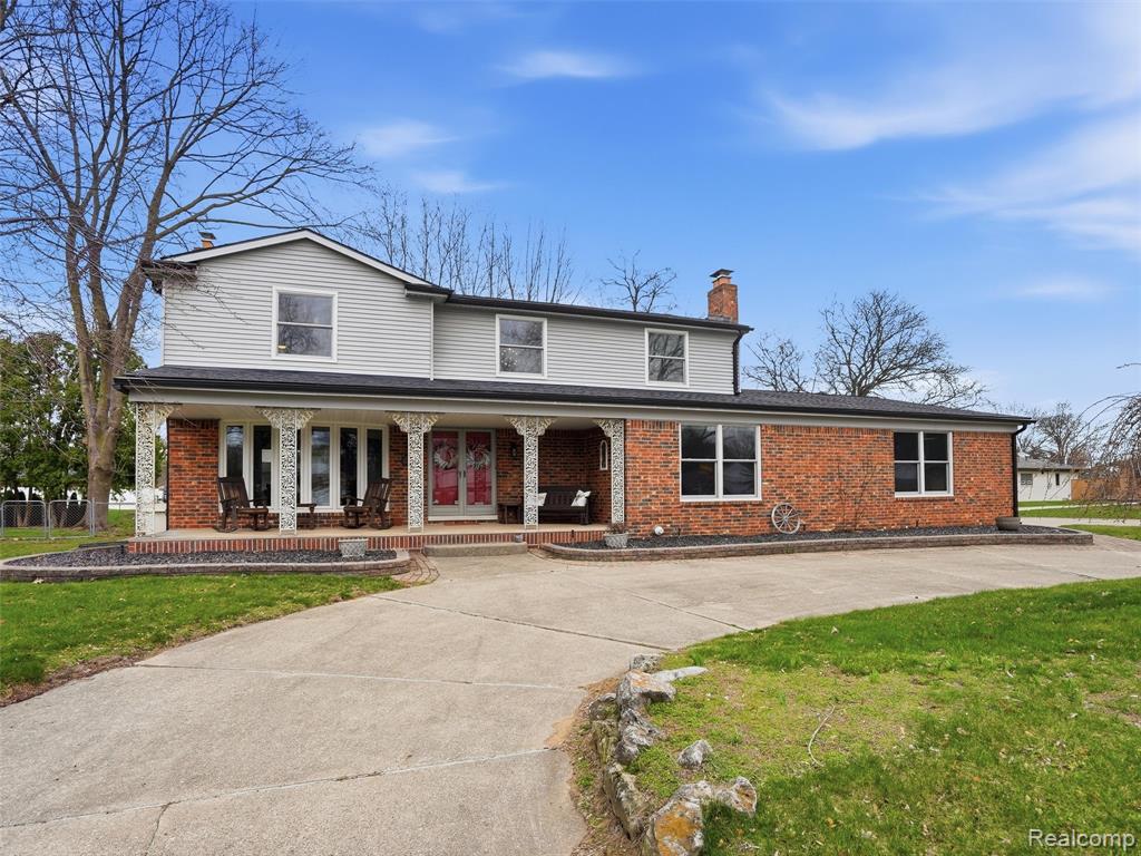 20145 Scarlet Court Property Photo 1