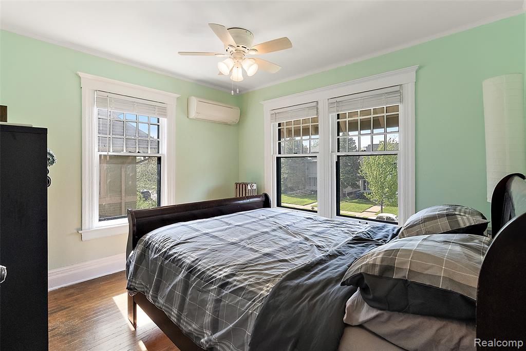 867 Edison Street Property Photo 21