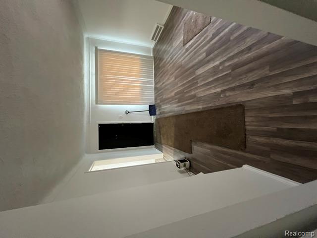 8620 Rosemont Avenue Property Photo 22
