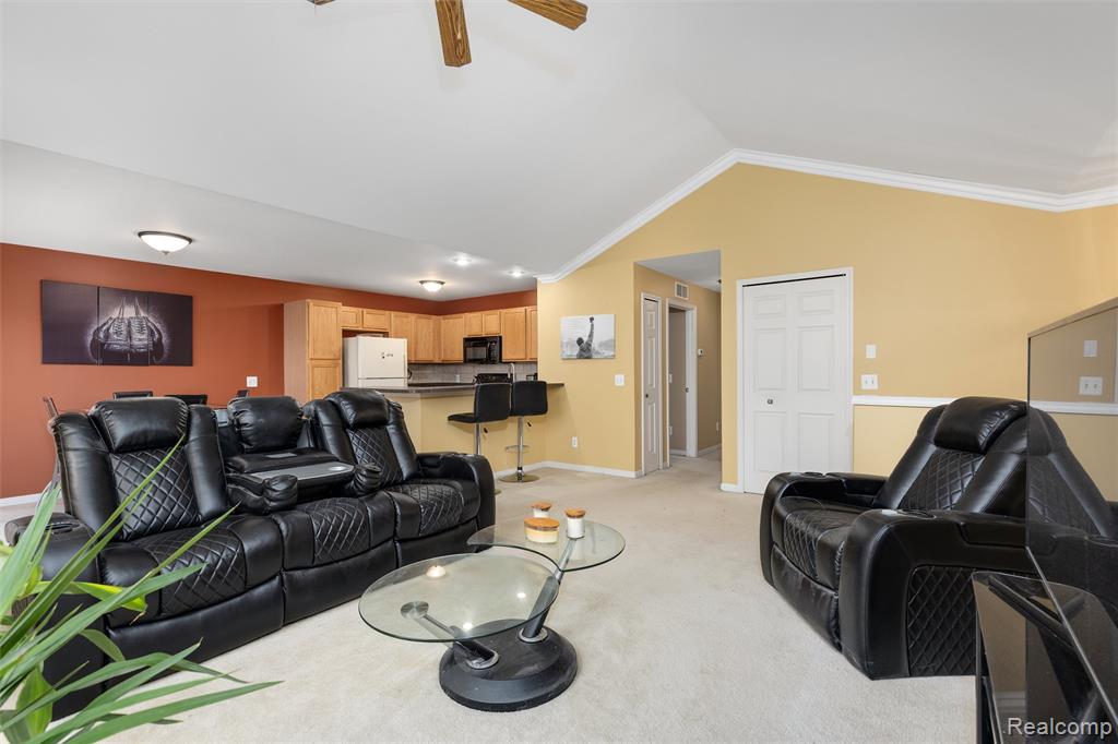51745 Adler Park Drive Property Photo 5