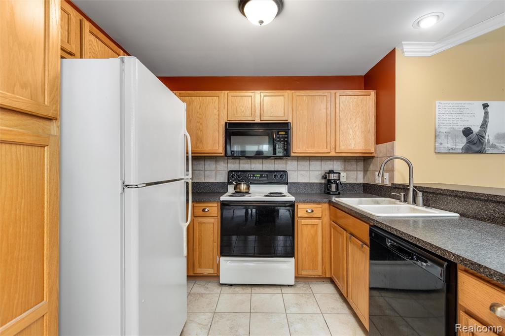 51745 Adler Park Drive Property Photo 8
