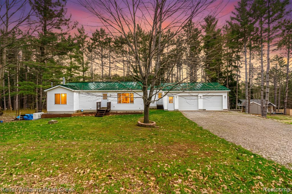 228 Clearview Drive Property Photo 1