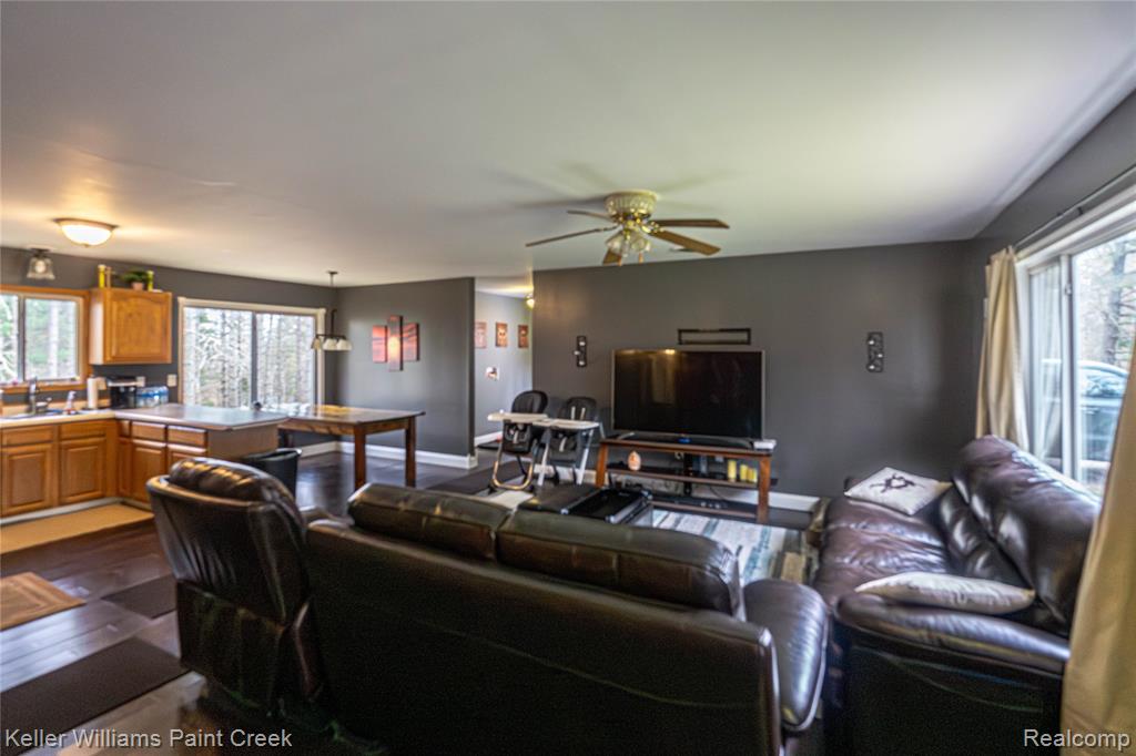 228 Clearview Drive Property Photo 3