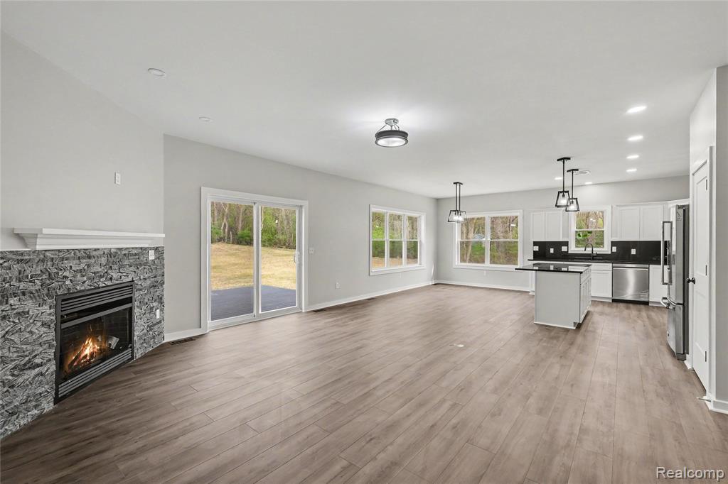 17311 Timber Creek Property Photo 7