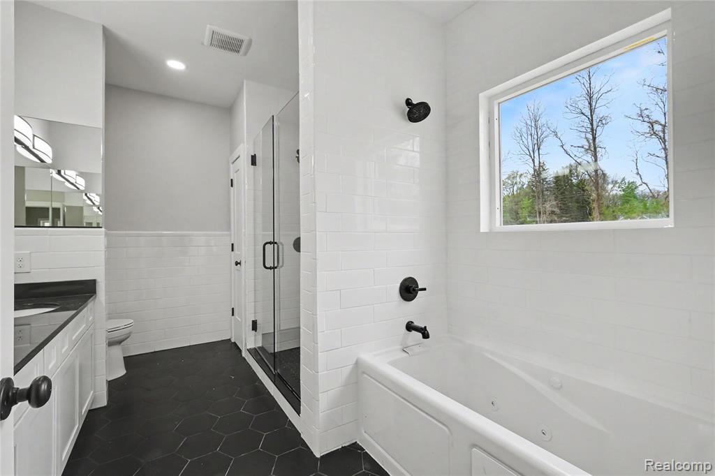 17311 Timber Creek Property Photo 12