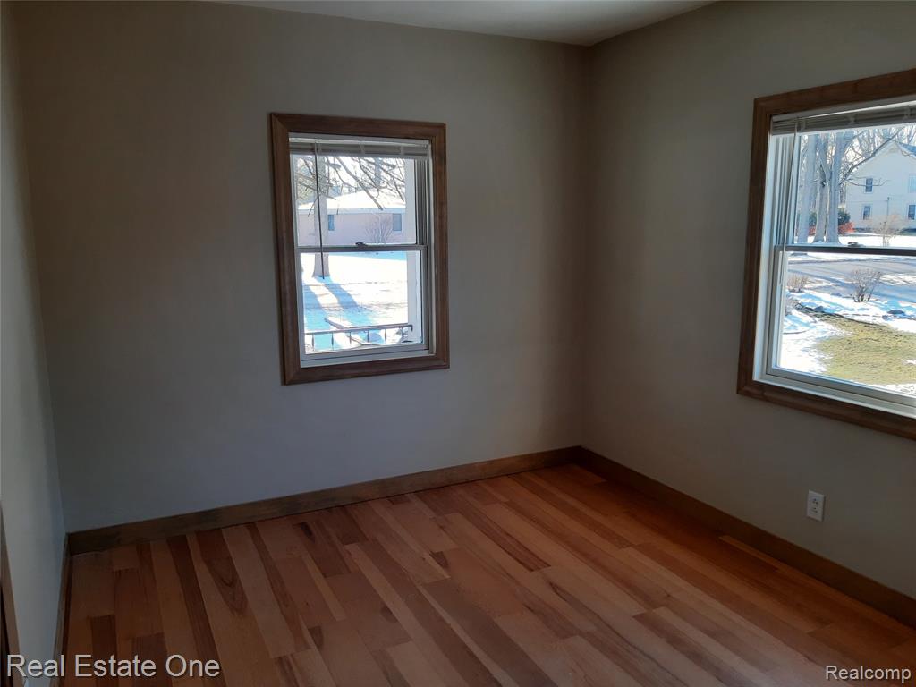 1850 + 1852 Ward Road Property Photo 11