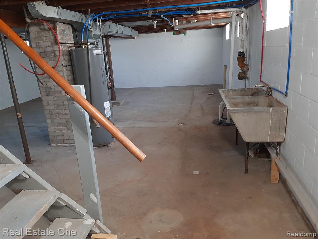 1850 + 1852 Ward Road Property Photo 20