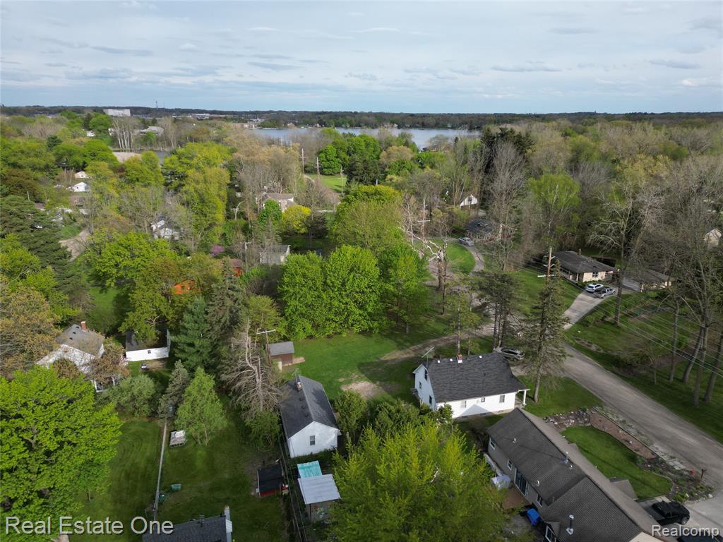 1850 + 1852 Ward Road Property Photo 43