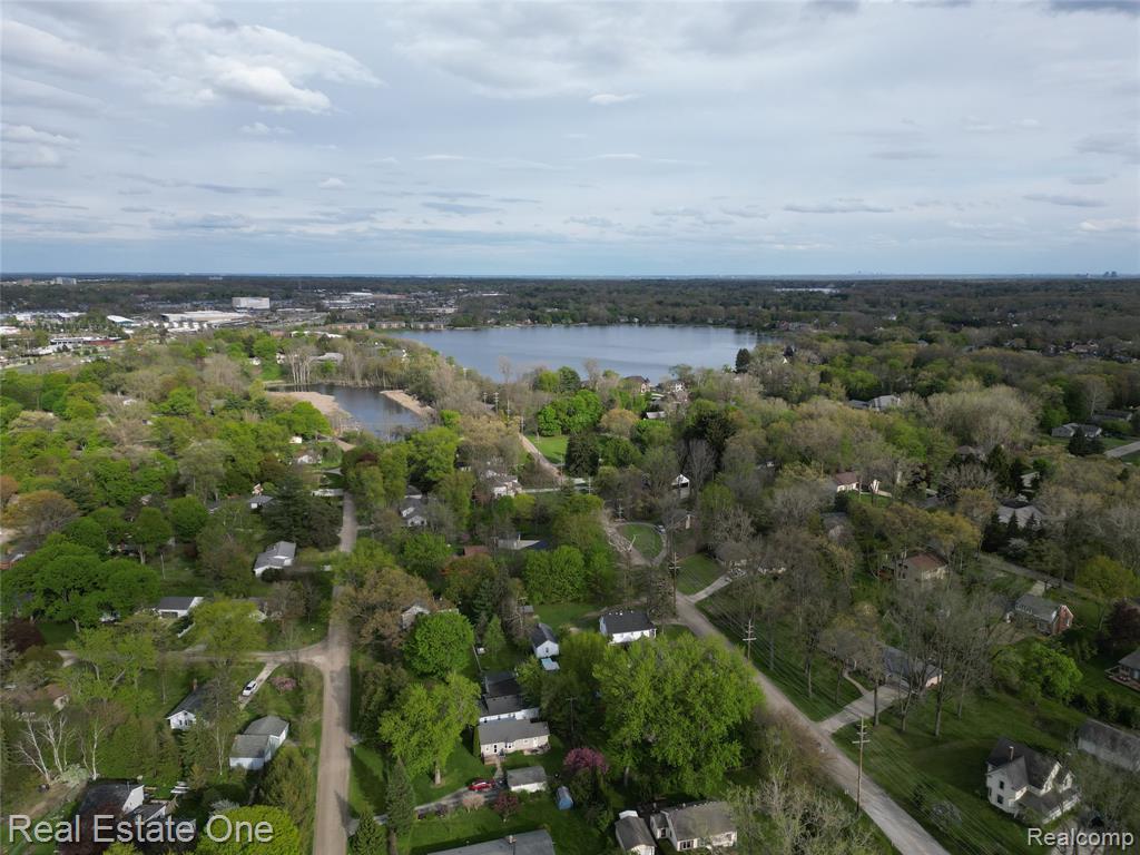 1850 + 1852 Ward Road Property Photo 47