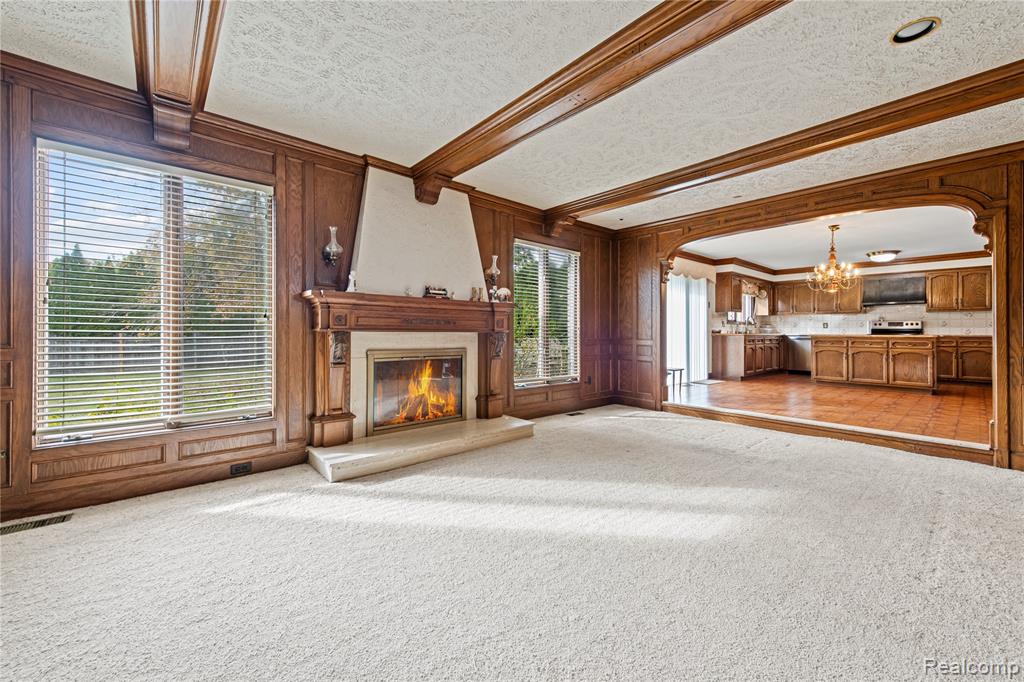 38219 Santa Anna Street Property Photo 14