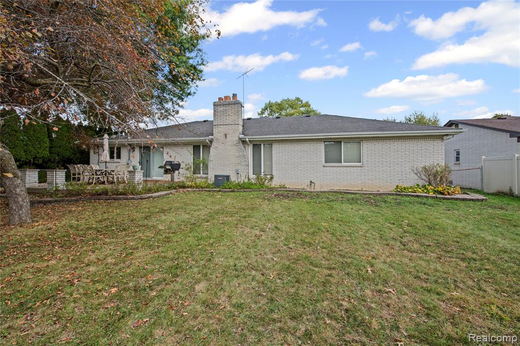 38219 Santa Anna Street Property Photo 29