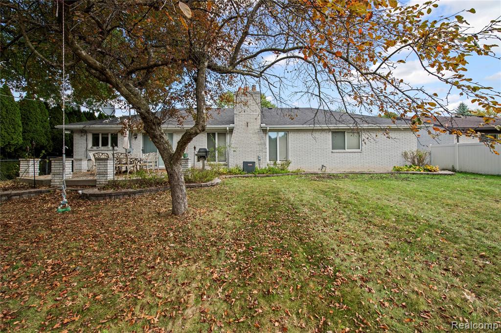 38219 Santa Anna Street Property Photo 30