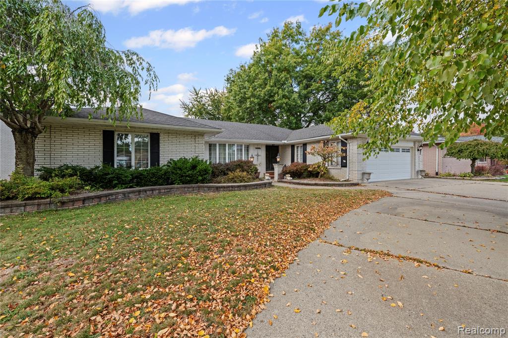 38219 Santa Anna Street Property Photo 34
