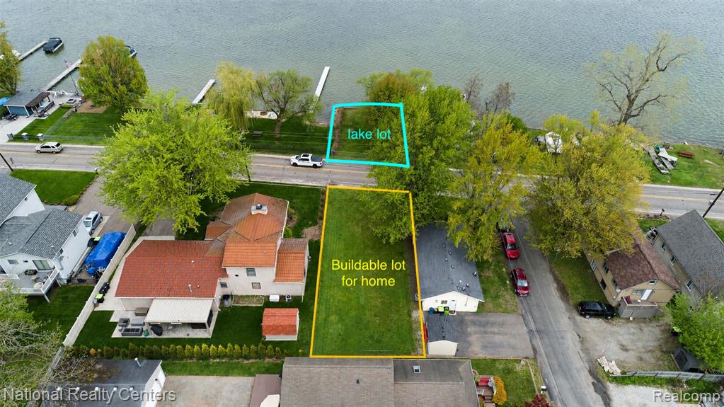903 S. Lake Drive Property Photo 1