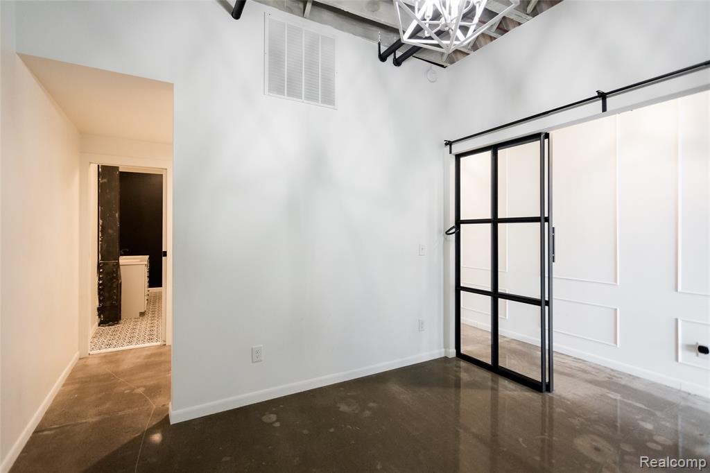 2987 Franklin Street Property Photo 15