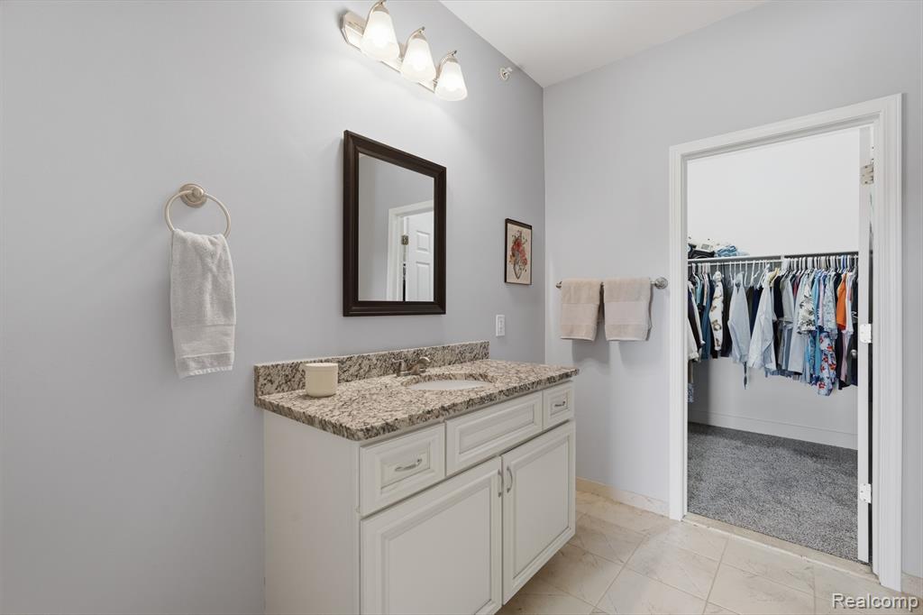1745 Welland Street Property Photo 10