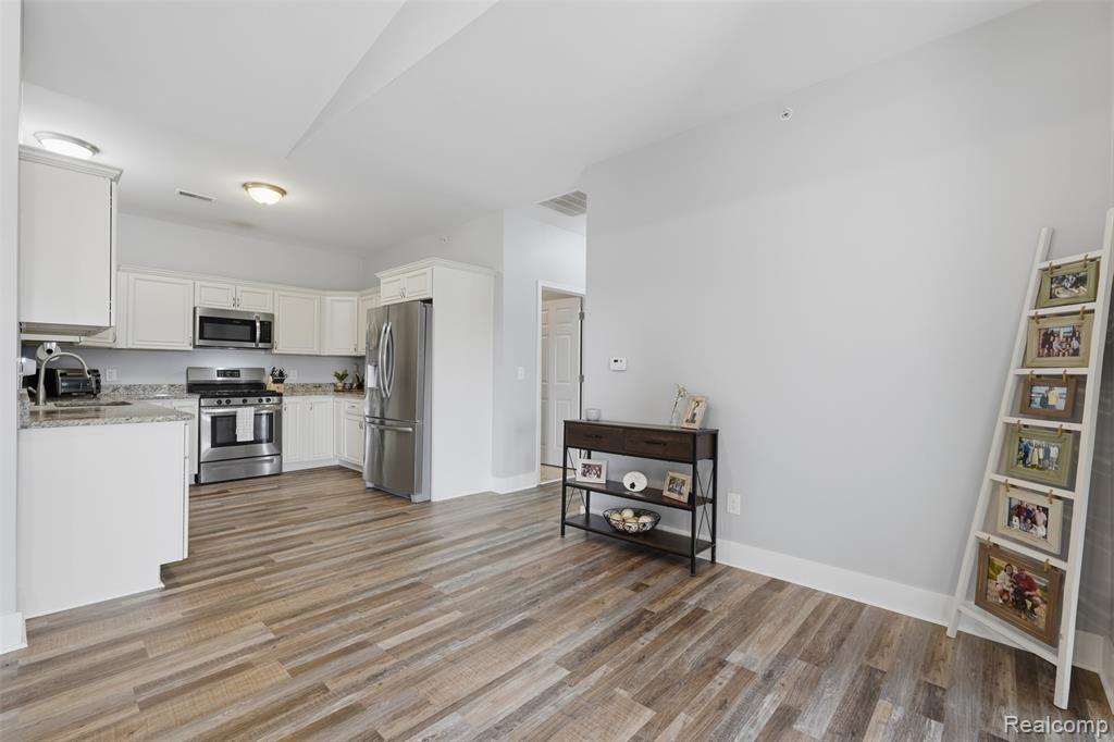 1745 Welland Street Property Photo 15