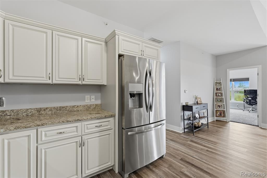 1745 Welland Street Property Photo 18