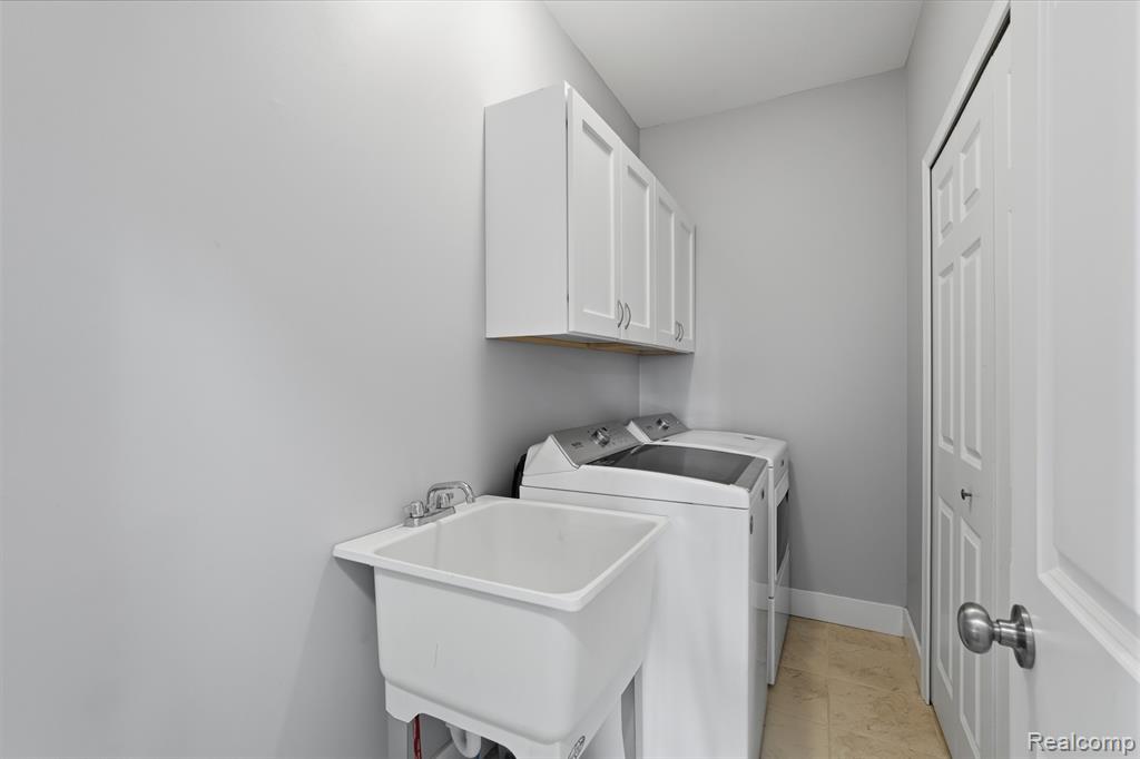 1745 Welland Street Property Photo 23