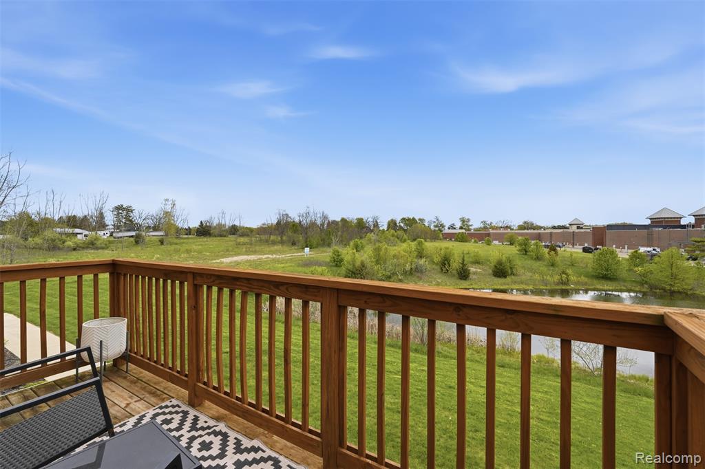1745 Welland Street Property Photo 25
