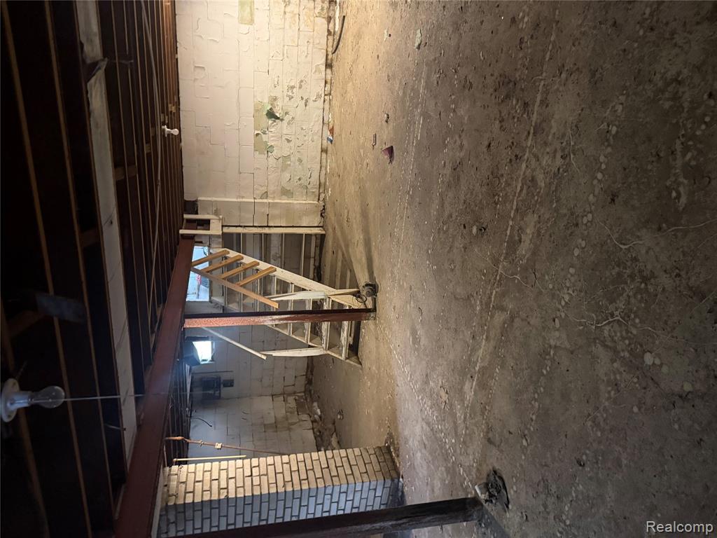 3218 Trumbull Avenue Property Photo 2