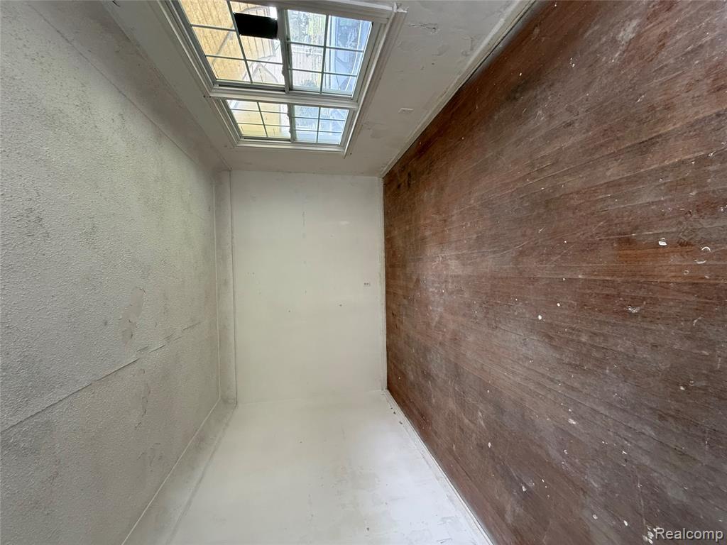3218 Trumbull Avenue Property Photo 6
