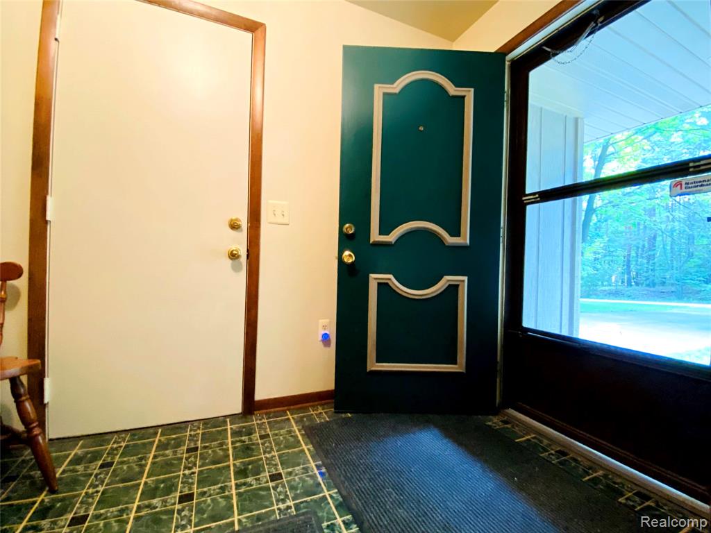 1576 Pine Knoll Lane Property Photo 3
