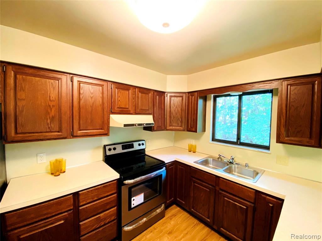 1576 Pine Knoll Lane Property Photo 10