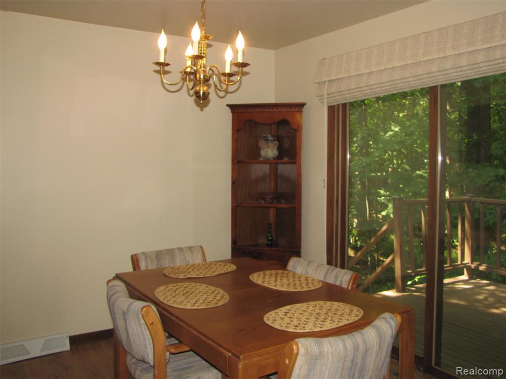 1576 Pine Knoll Lane Property Photo 11