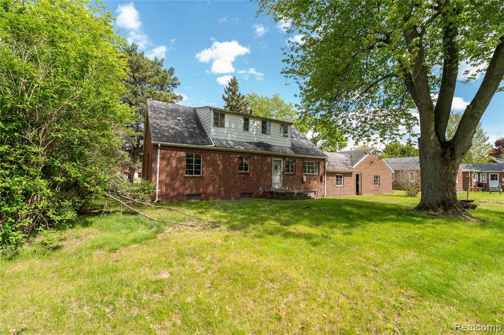 9282 Wayne Road Property Photo 22
