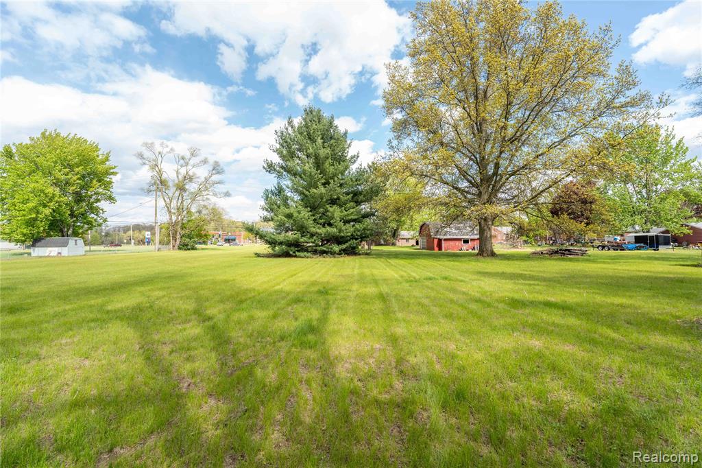 9282 Wayne Road Property Photo 28