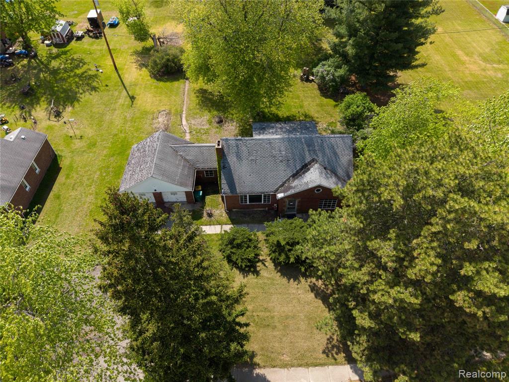 9282 Wayne Road Property Photo 34