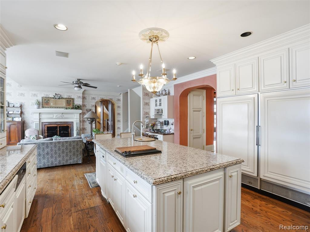 3075 Heron Pointe Drive Property Photo 11