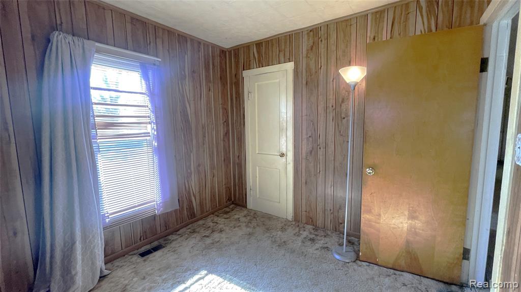 3521 Whitney Avenue Property Photo 16