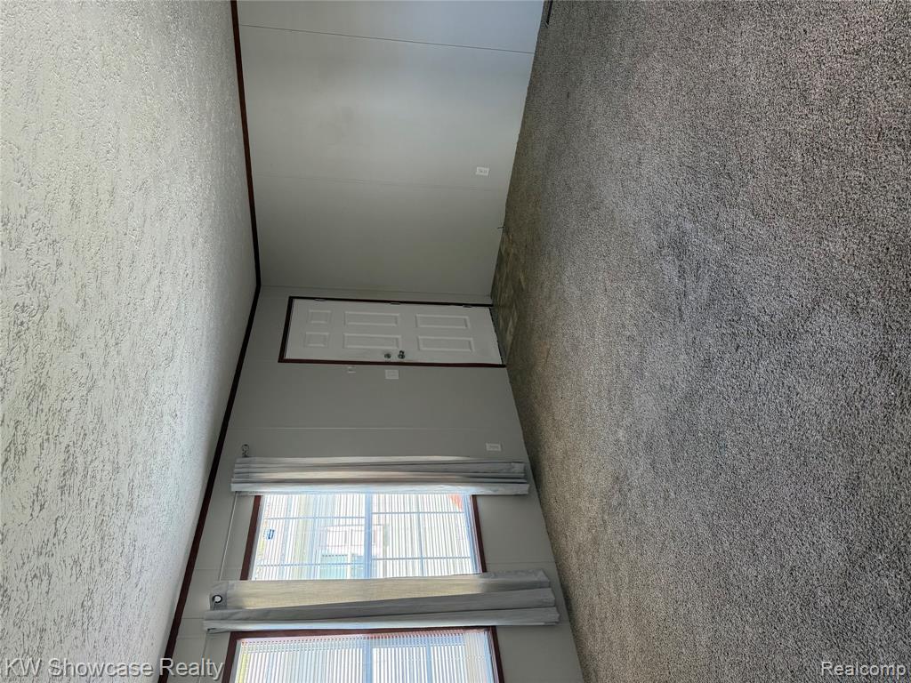 1414 Nardeer St. Property Photo 4