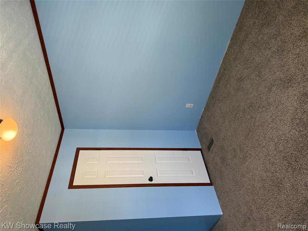 1414 Nardeer St. Property Photo 11