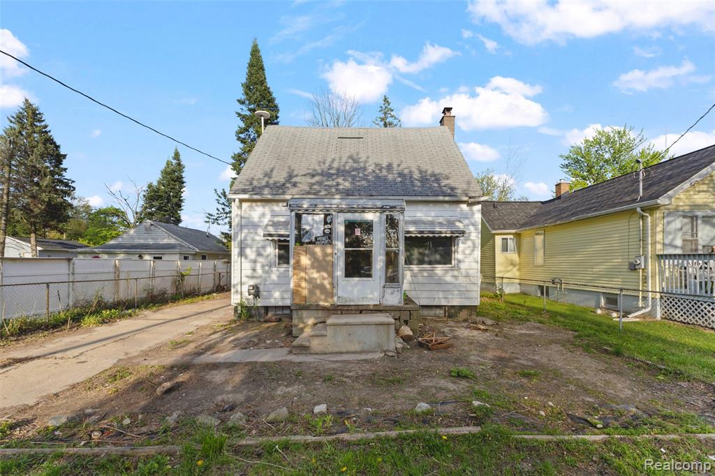 3713 Lowcroft Avenue Property Photo 1