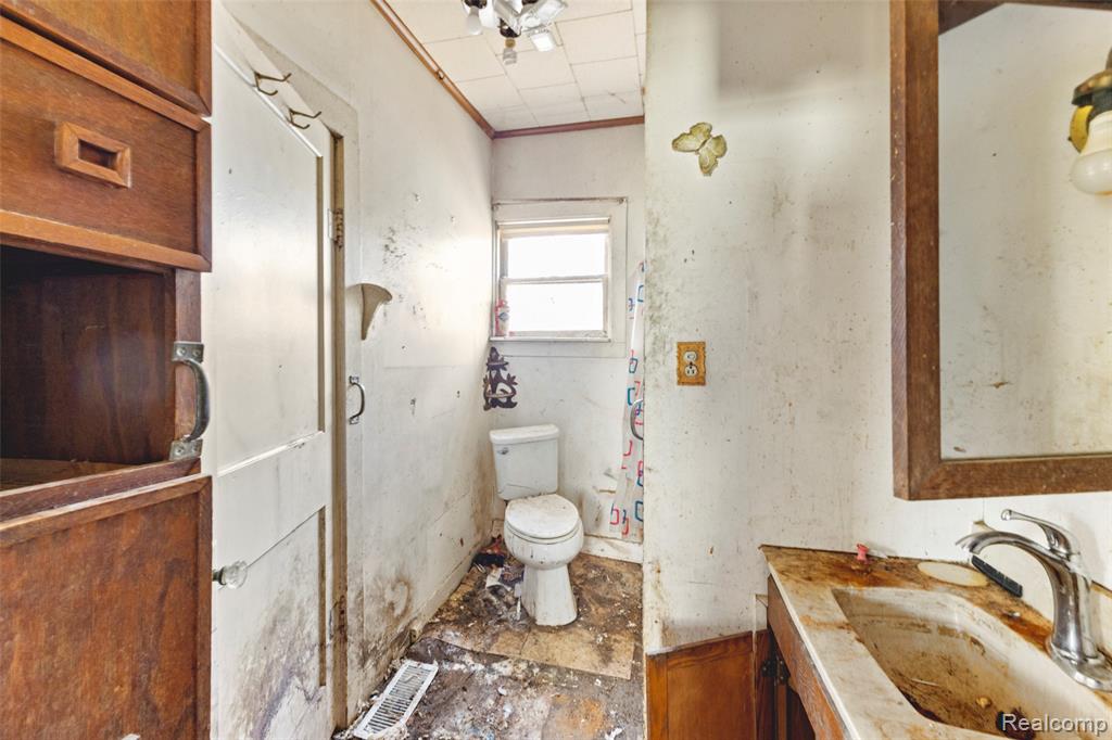 3713 Lowcroft Avenue Property Photo 11