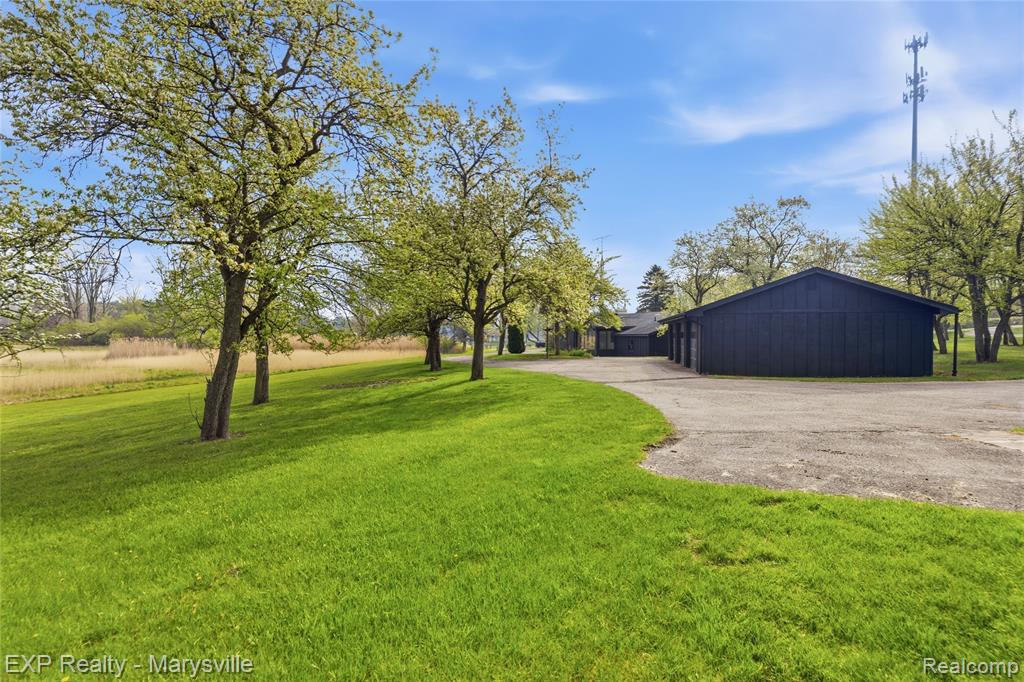 3345 Beach Road Property Photo 43