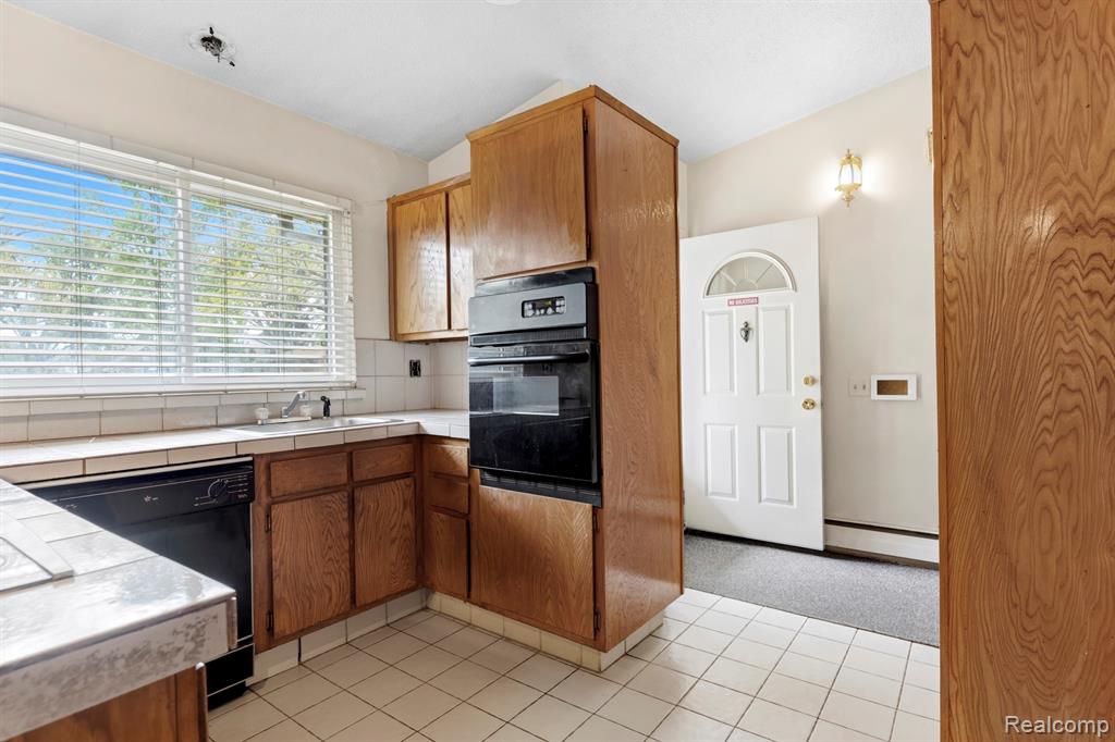23410 Joy Road Property Photo 3