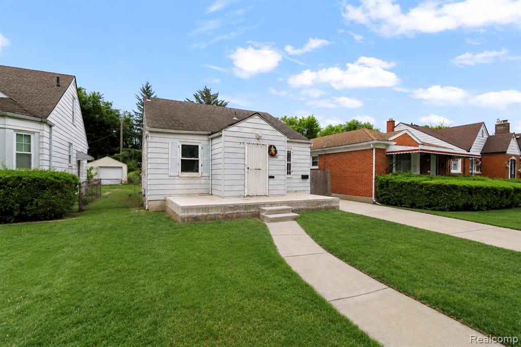 6800 Longacre Street Property Photo 2