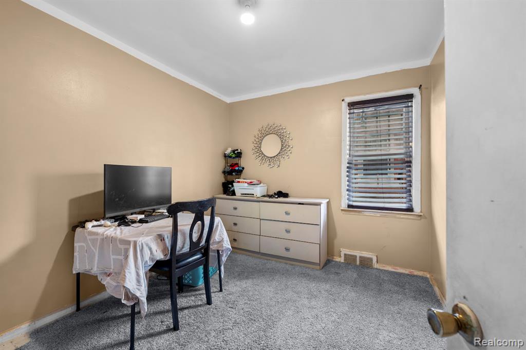 6800 Longacre Street Property Photo 19