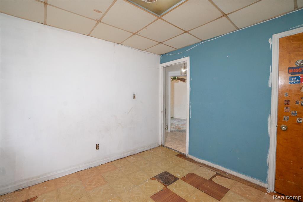 20084 Stahelin Avenue Property Photo 11